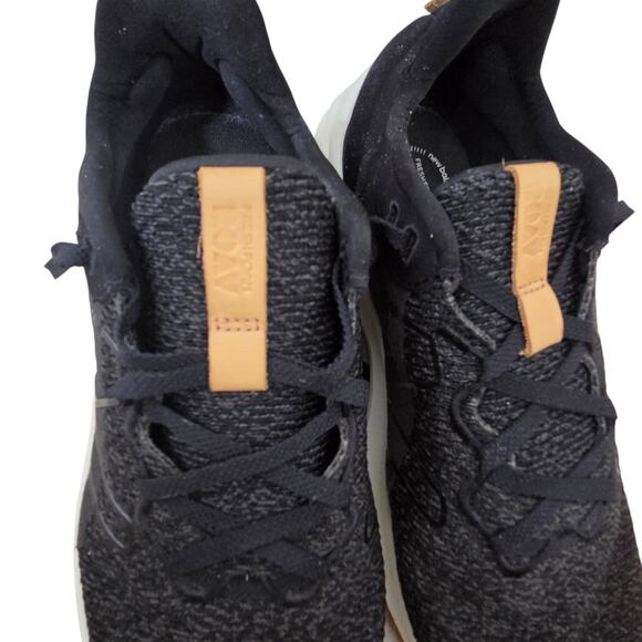 New Balance Fresh Foam ROAV V2 Sneakers sz 10.5 Black Sea Salt Great Condition! main image 6